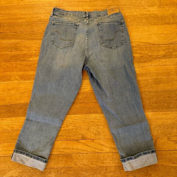 Levi's Signature mid rise cuffed medium wash capri jeans pants size 10
 b15 - Picture 6 of 6